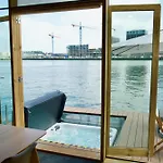 Σπίτι διακοπών Wikkelboats At Floating Rijnhaven Ρότερνταμ