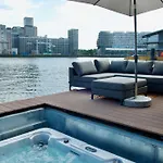 Wikkelboats At Floating Rijnhaven 펜션