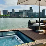 Wikkelboats At Floating Rijnhaven Holiday home *
