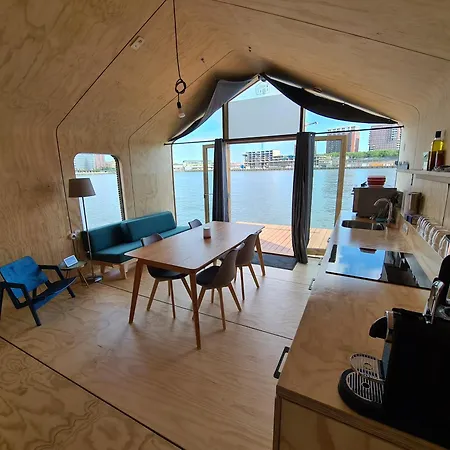 Wikkelboats At Floating Rijnhaven Dom wakacyjny Rotterdam