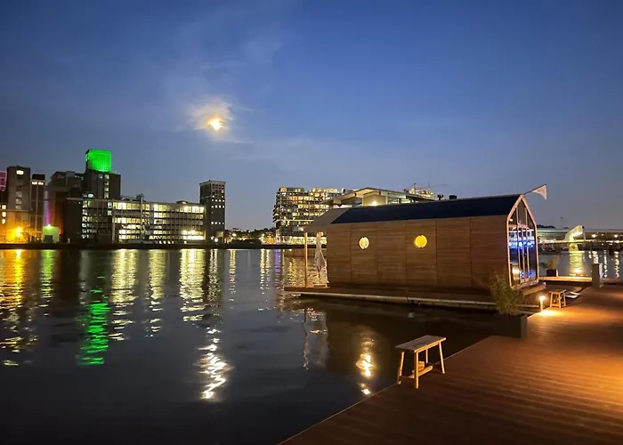 Dom wakacyjny Wikkelboats At Floating Rijnhaven *