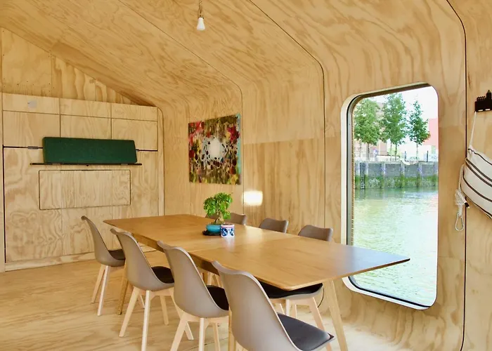 Dom wakacyjny Wikkelboats At Floating Rijnhaven Rotterdam