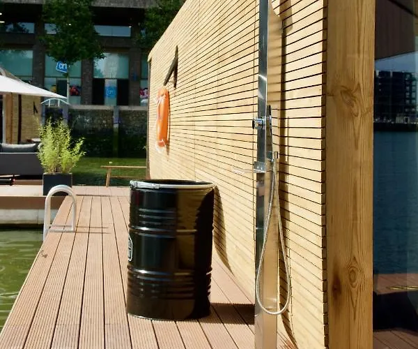 Wikkelboats At Floating Rijnhaven Dom wakacyjny *