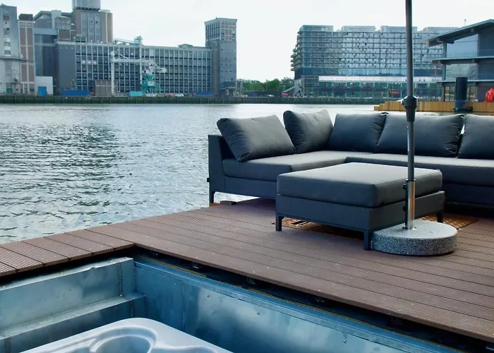 Wikkelboats At Floating Rijnhaven Casa de Férias