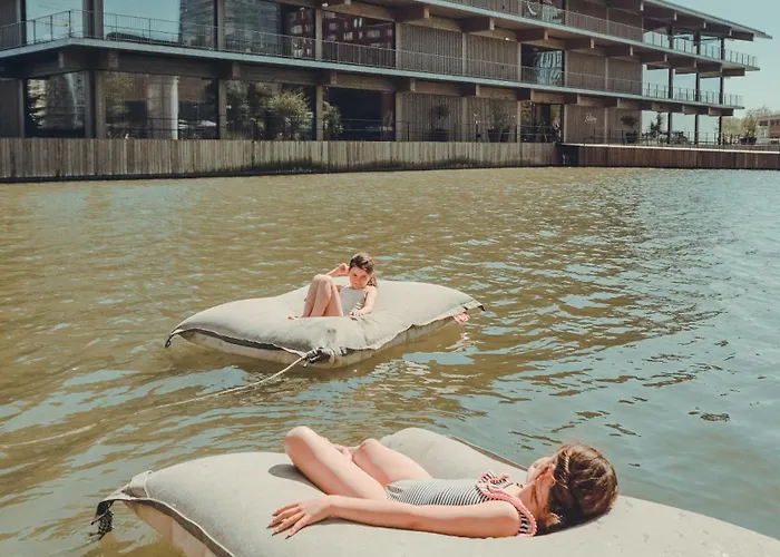 Wikkelboats At Floating Rijnhaven Casa de Férias
