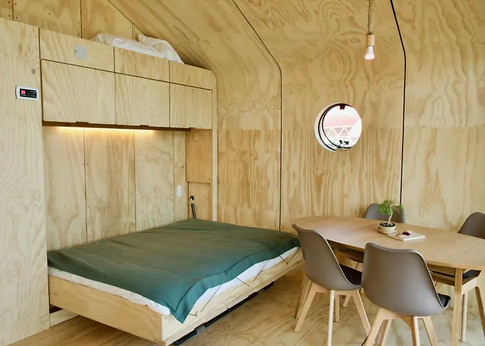 Wikkelboats At Floating Rijnhaven * Roterdão