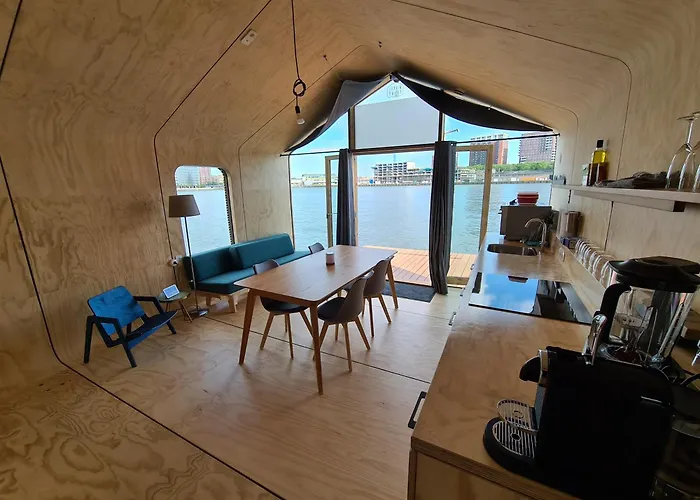 Wikkelboats At Floating Rijnhaven Dom wakacyjny Rotterdam