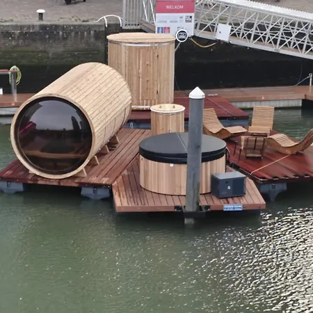 펜션 Wikkelboats At Floating Rijnhaven